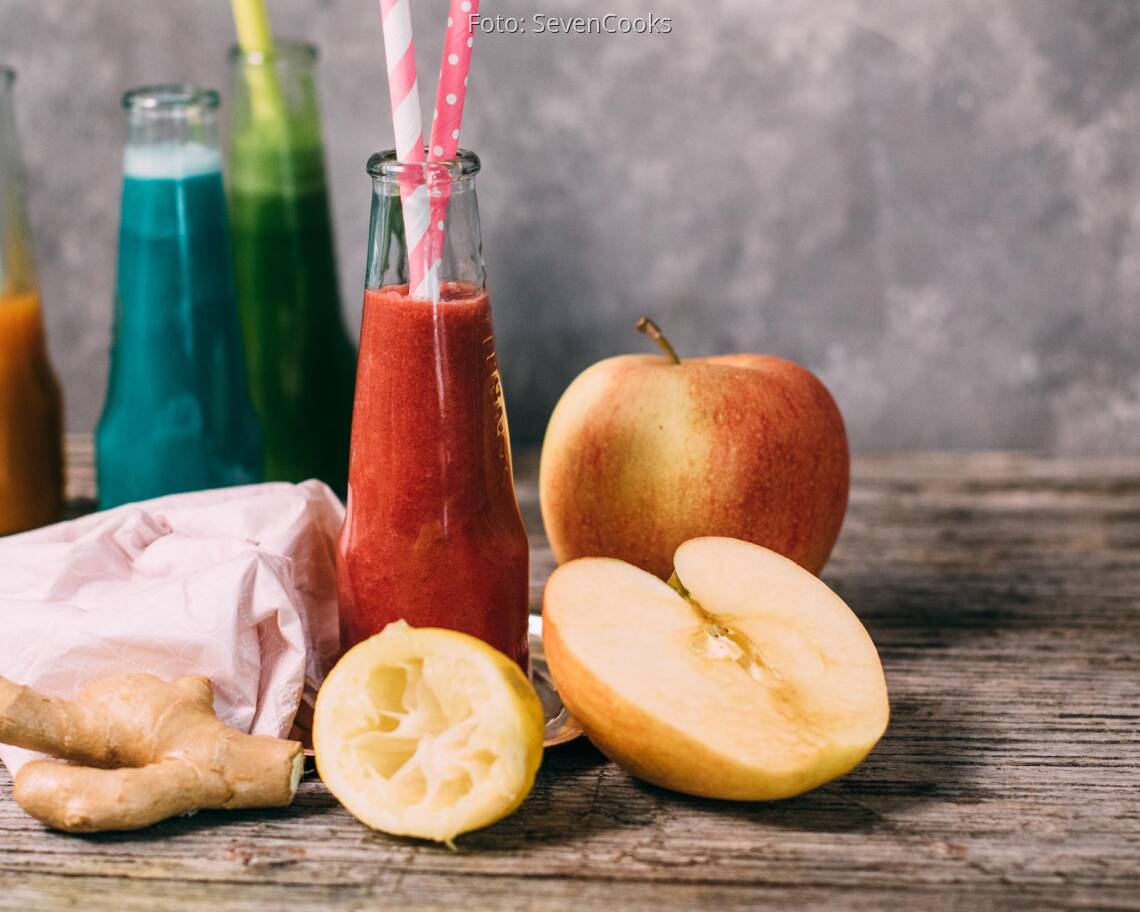 Veganes Rezept: Roter Ingwer Shot mit Beeren und Apfel_1