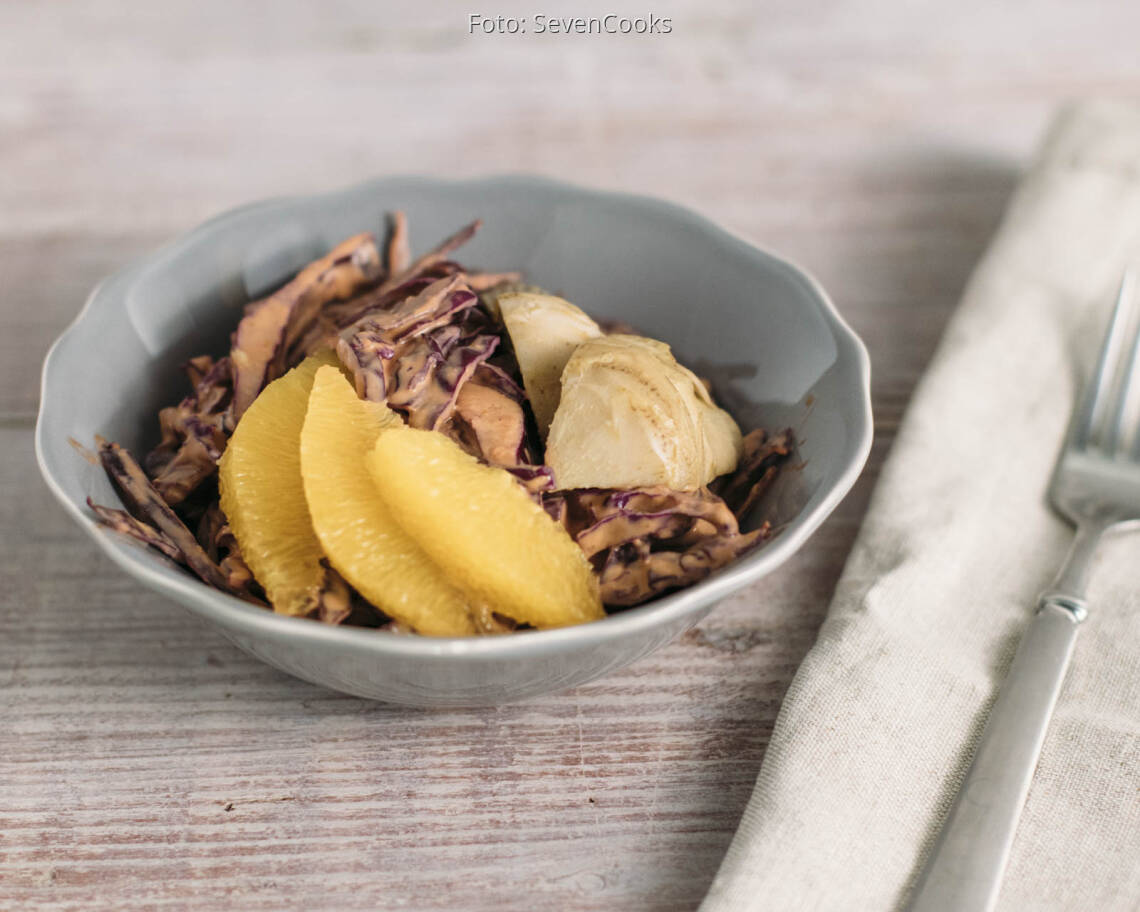 Veganes Rezept: Rotkohlsalat mit Tahin-Dressing 1