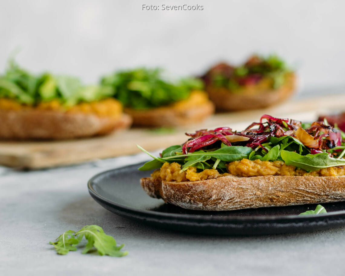 Veganes Rezept: Sandwich mit Linsencreme und Balsamico-Zwiebeln 2
