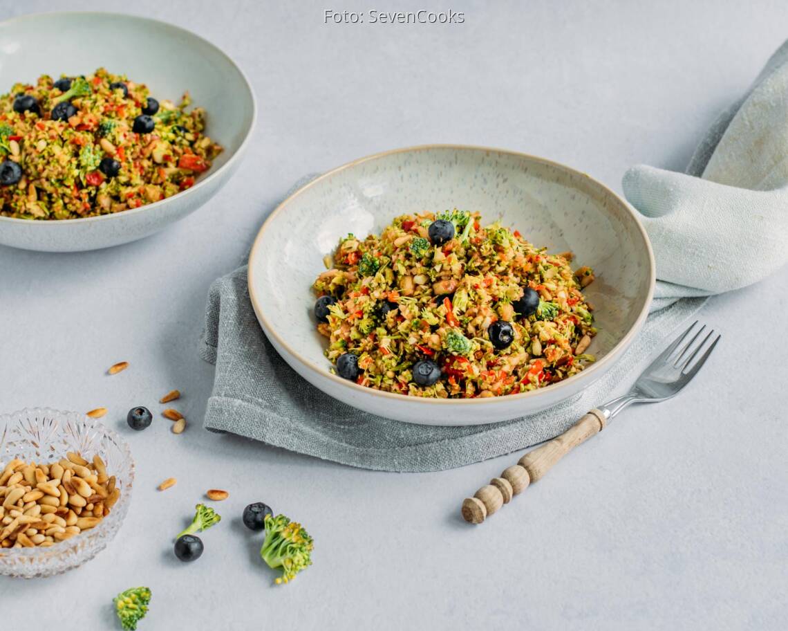 Veganes Rezept: Schneller Brokkoli-Salat aus dem Mixer 2