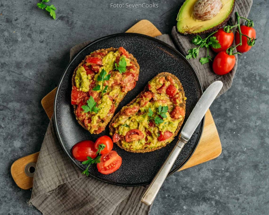 Veganes Rezept: Schnelles Avocado-Brot 1