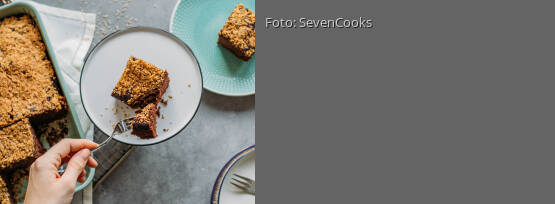 Rezeptbild für "Schoko-Bananenkuchen mit Sesamkrokant"
