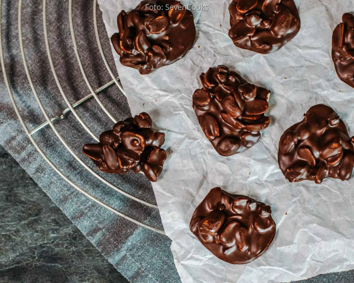 Veganes Rezept: Schoko-Bites mit Erdnüssen und Cranberries_2