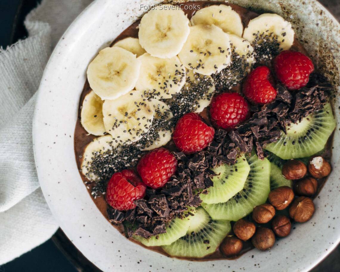 Veganes Rezept: Schokoladen-Haselnuss-Smoothie-Bowl 3