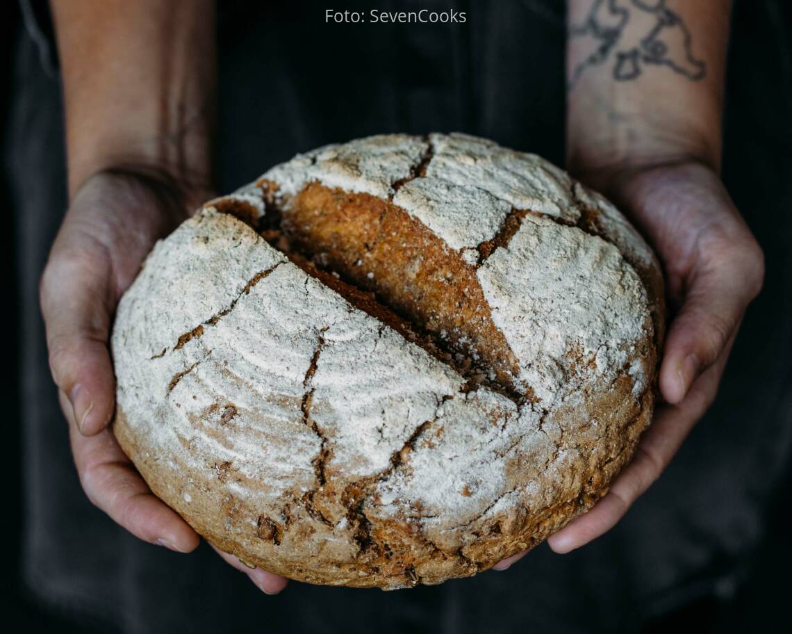 Veganes Rezept: Selbstgebackenes Sauerteigbrot 1