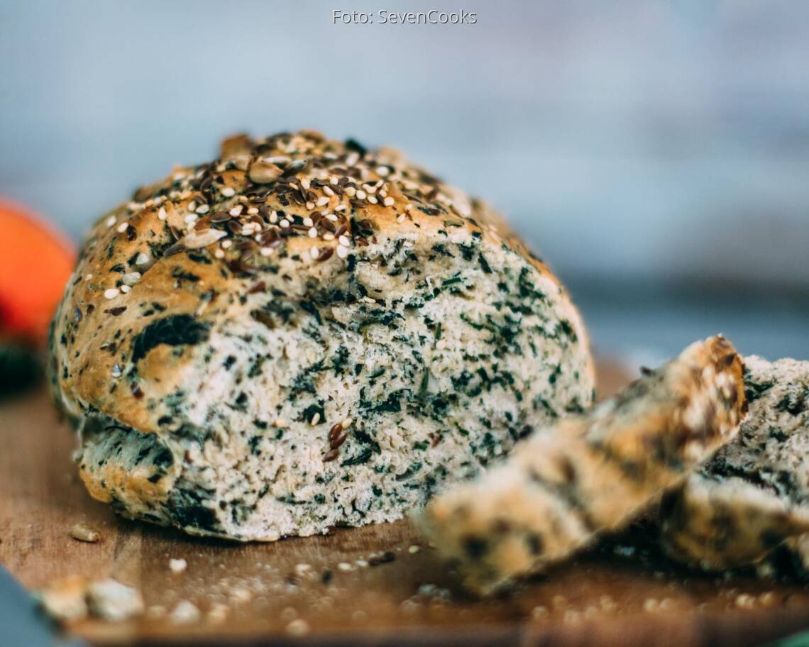 Veganes Rezept: Selbstgemachtes Brennnesselbrot