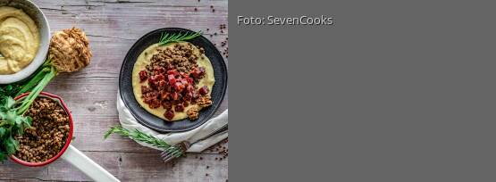 Rezeptbild für "Selleriepüree mit Rote-Bete-Ragout und Rosmarinlinsen"