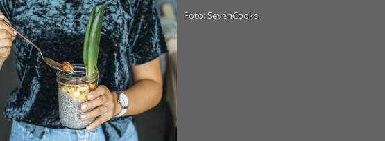 Rezeptbild für "Sesam-Chiapudding mit Ananas"