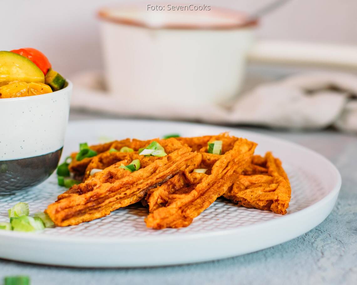 Veganes Rezept: Süßkartoffel-Waffeln mit Ratatouille 1