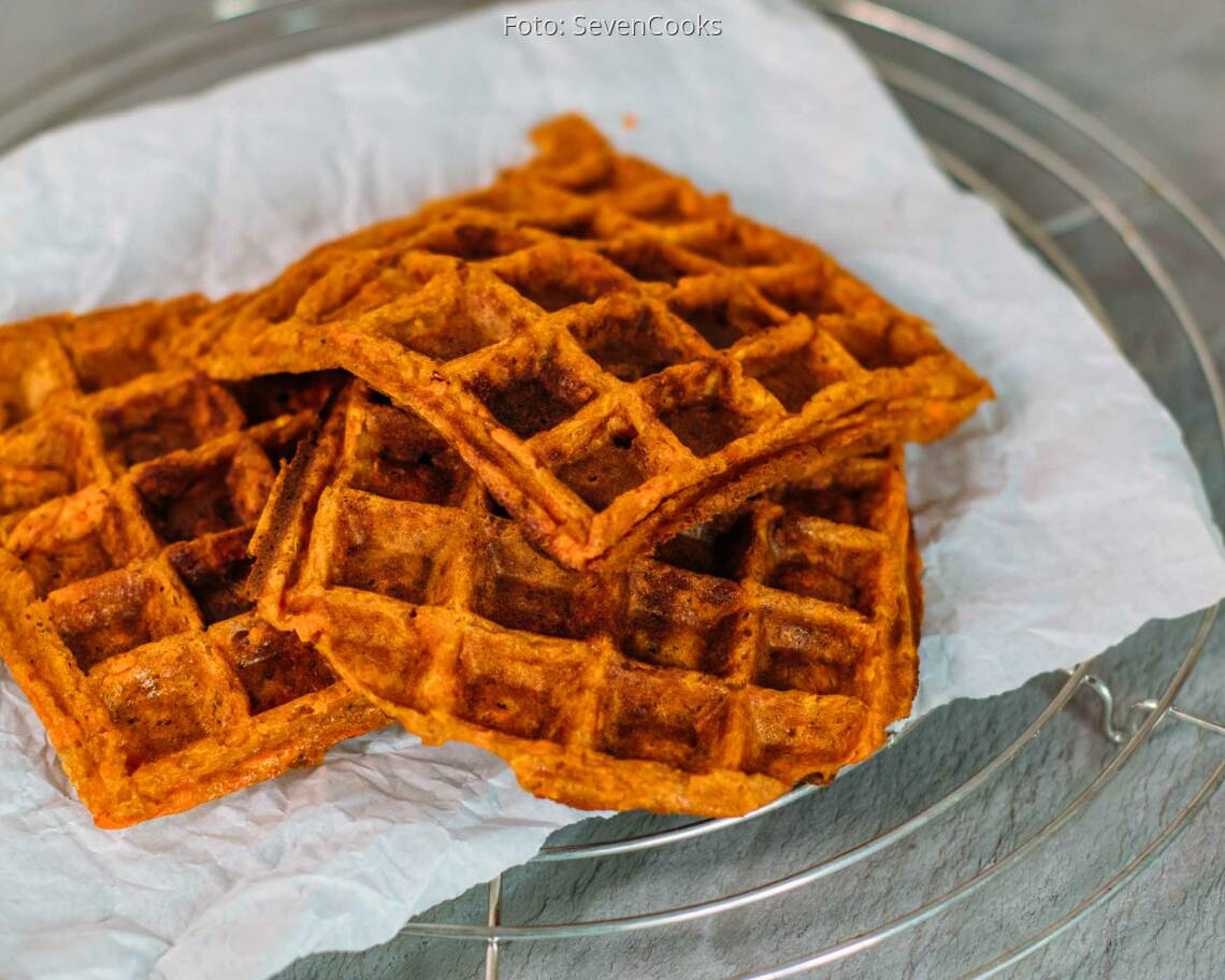 Veganes Rezept: Süßkartoffel-Waffeln mit Ratatouille 3