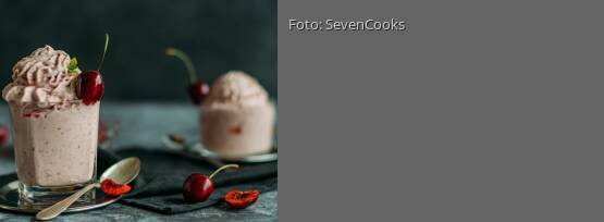 Rezeptbild für "Softeis mit Kirschen"