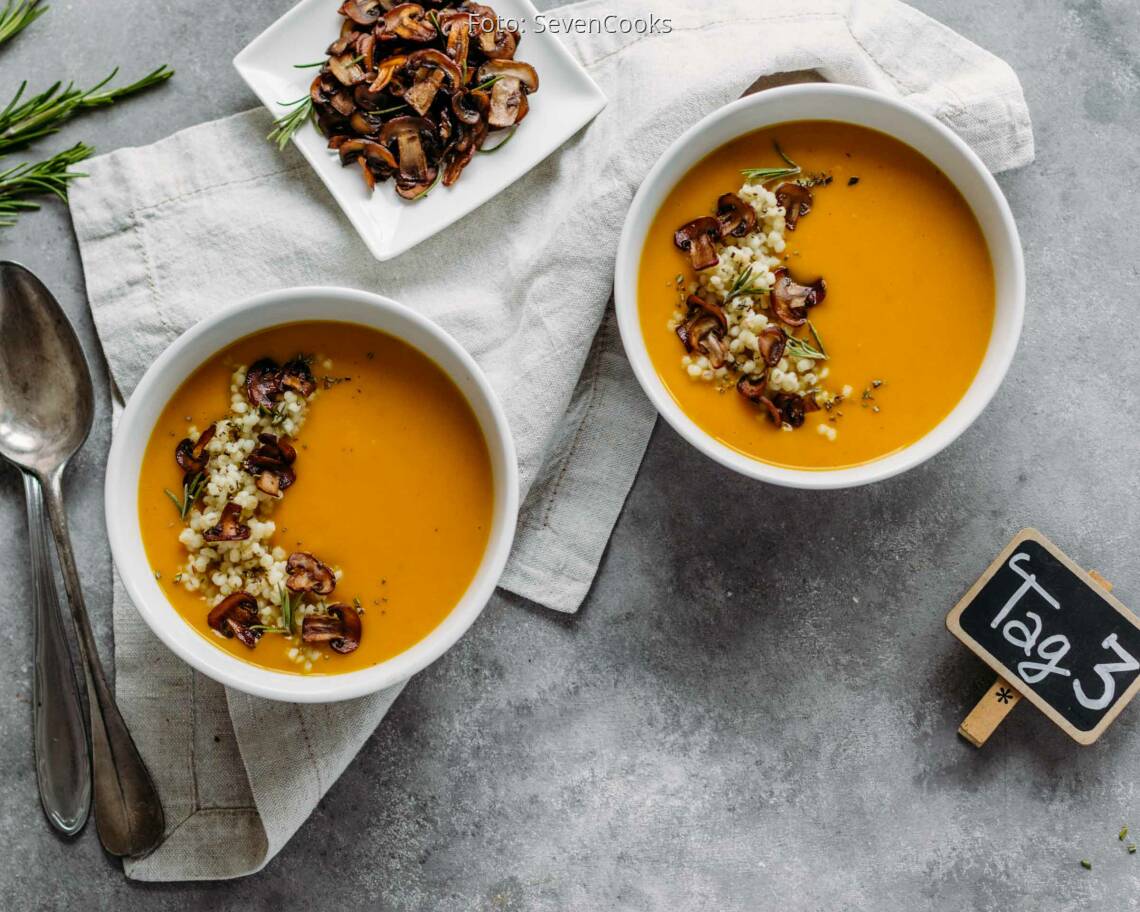Veganes Rezept: Soulfood Meal-Prep 3: Fruchtige Kürbissuppe mit Graupen-Pilz-Topping_1_Schild