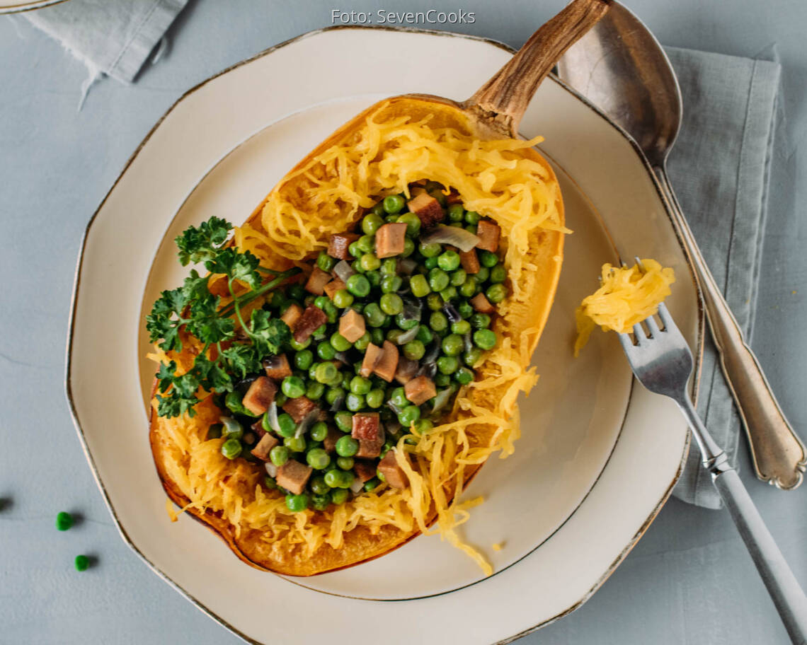 Veganes Rezept: Spaghetti-Kürbis mit veganer Erbsen-Carbonara 1