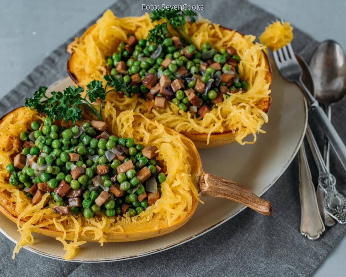 Veganes Rezept: Spaghetti-Kürbis mit veganer Erbsen-Carbonara 3