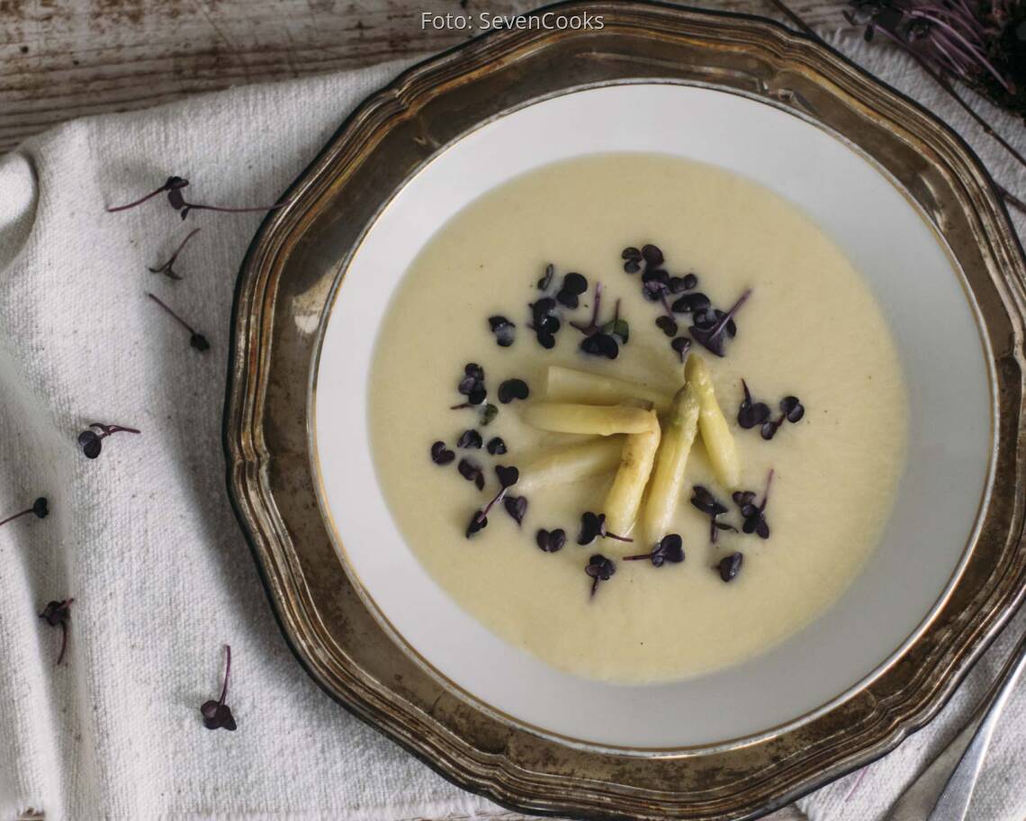 Veganes Rezept: Spargelsuppe mit Rettichkresse und blanchiertem Zitronenspargel 2