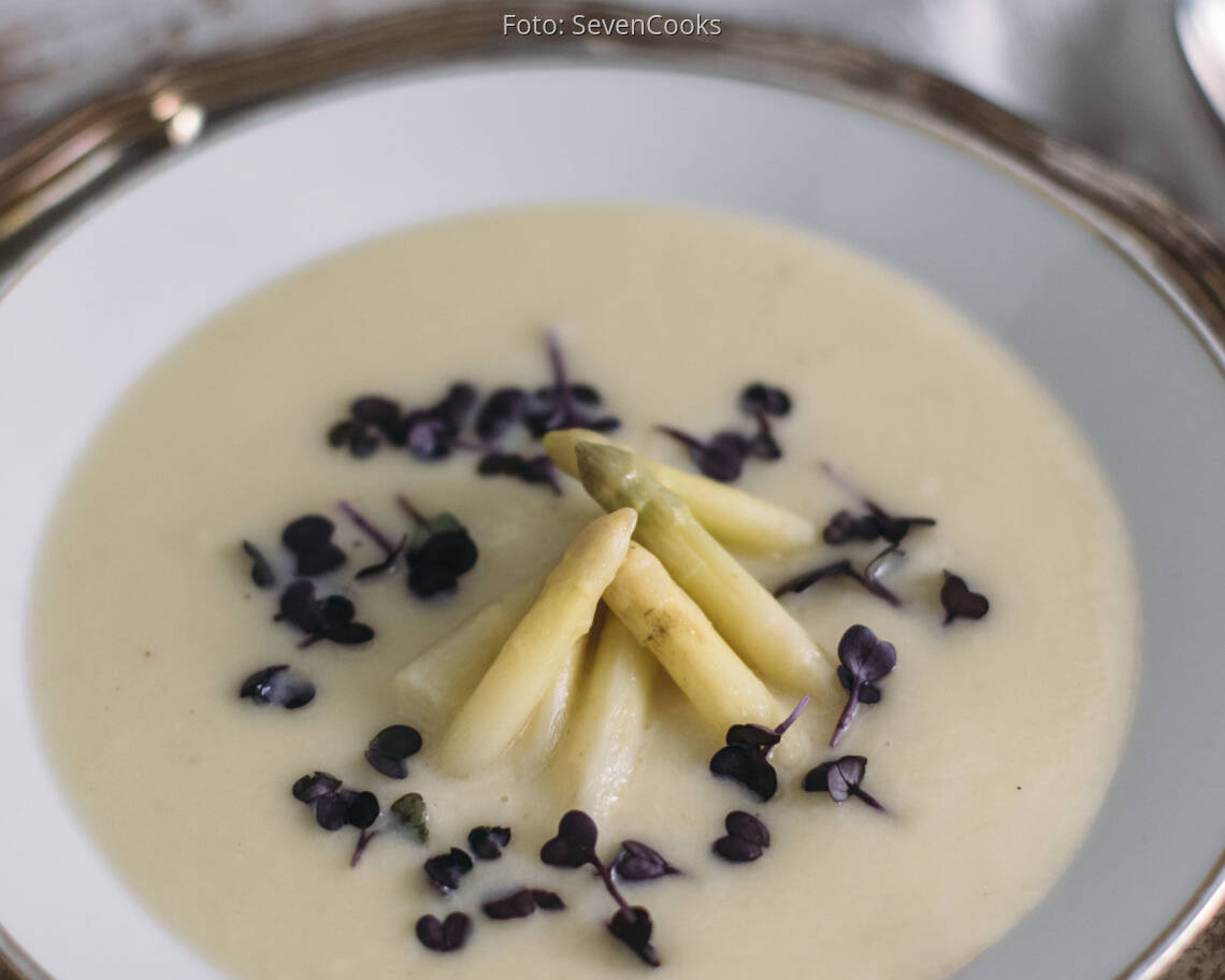 Veganes Rezept: Spargelsuppe mit Rettichkresse und blanchiertem Zitronenspargel 3