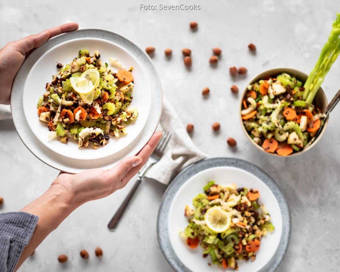 Veganes Rezept: Stangensellerie-Salat 1