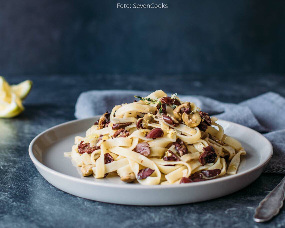 Veganes Rezept: Tagliatelle mit Zitronen und Oliven 2