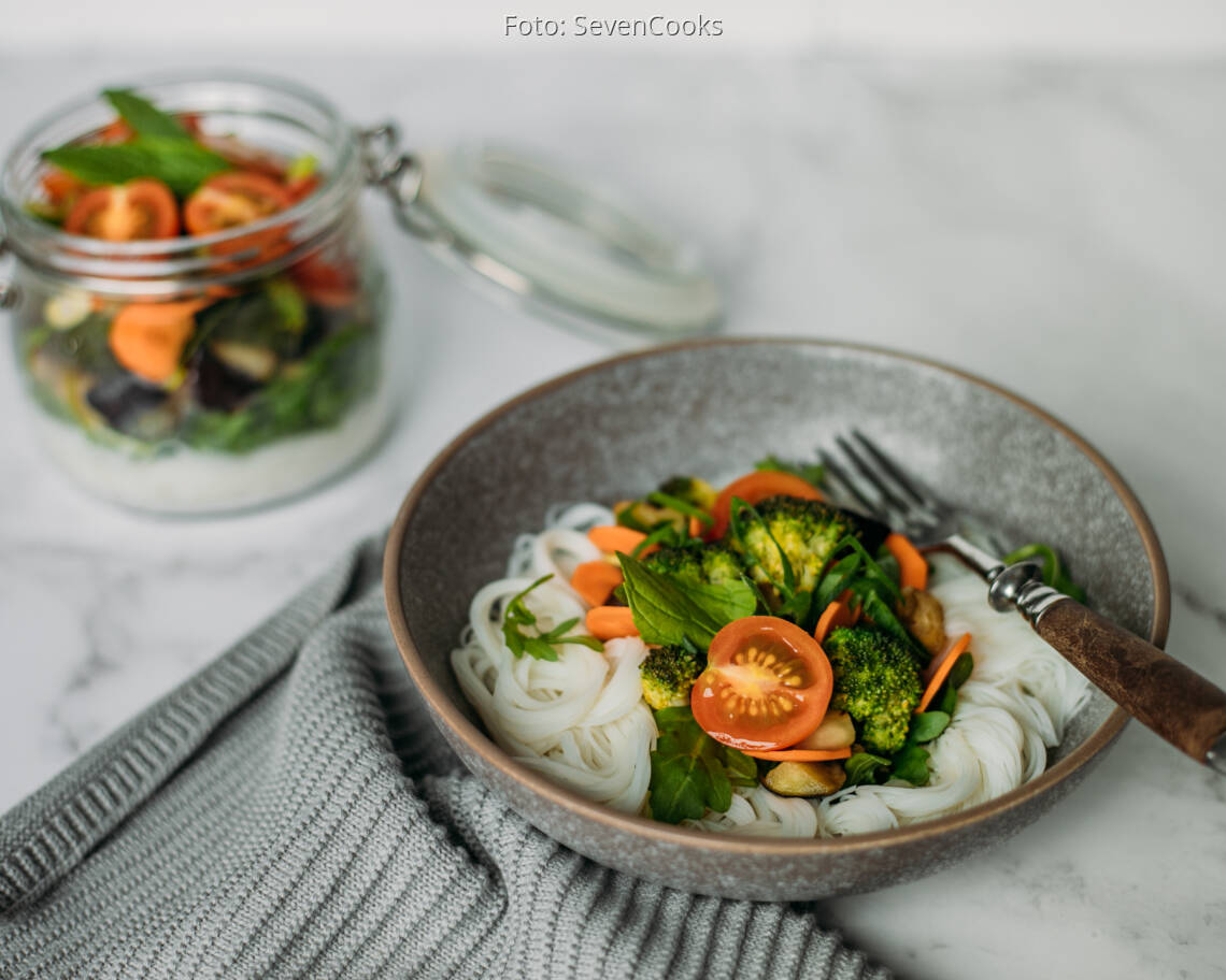 Veganes Rezept: Thai Reisnudel Salat 3