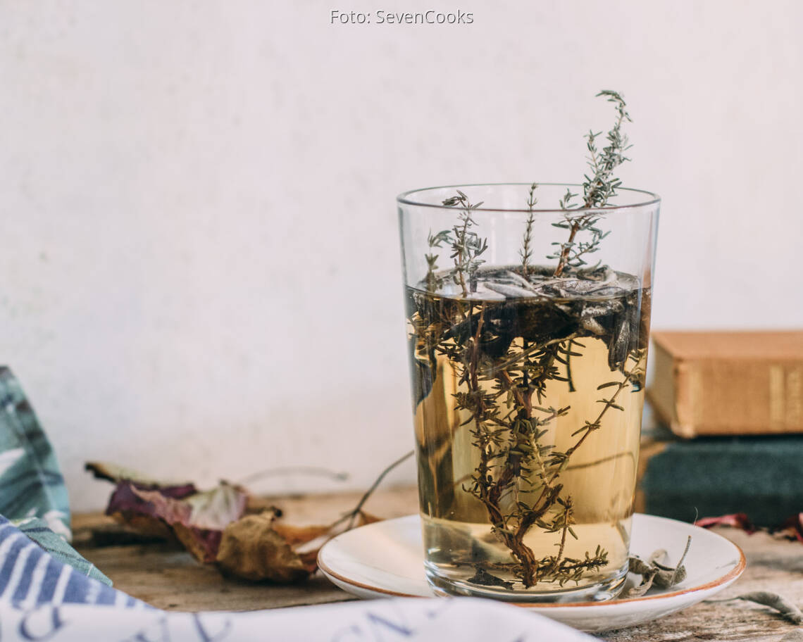 Veganes Rezept: Thymian-Salbei-Tee 1