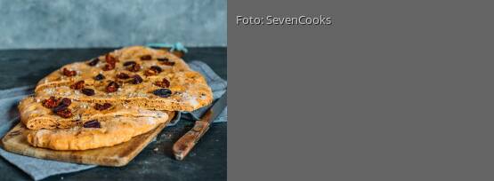 Rezeptbild für "Tomaten-Oliven-Focaccia"