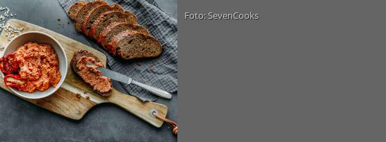 Rezeptbild für "Tomaten-Sonnenblumenkern-Aufstrich"