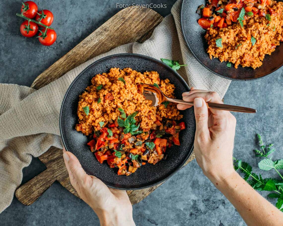 Veganes Rezept: Tomaten-Bulgur mit mediterranem Gemüse 2