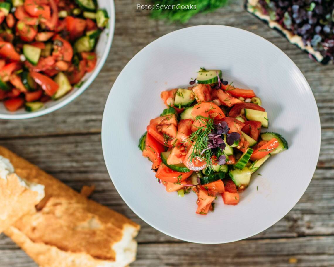 Veganes Rezept: Tomaten-Gurken-Salat 2