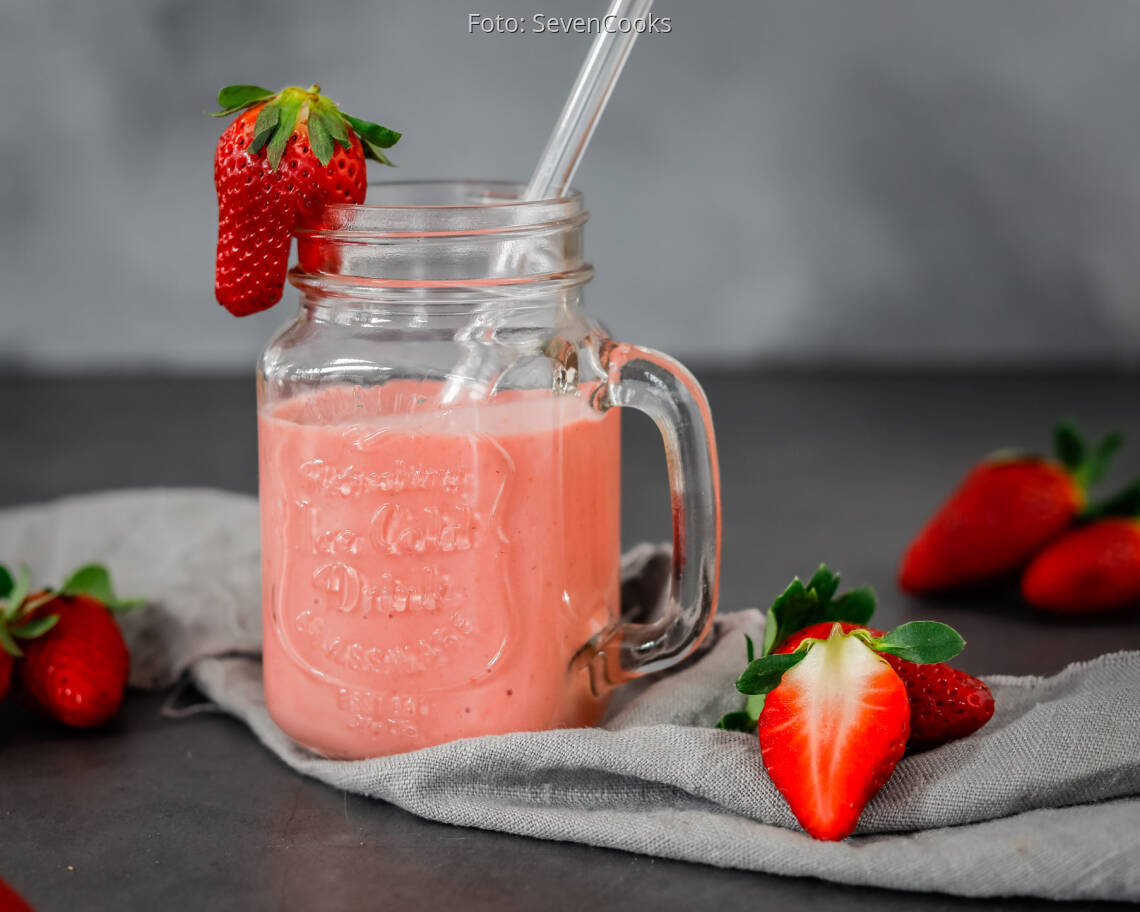 Veganes Rezept: Trinkjoghurt mit Erdbeeren