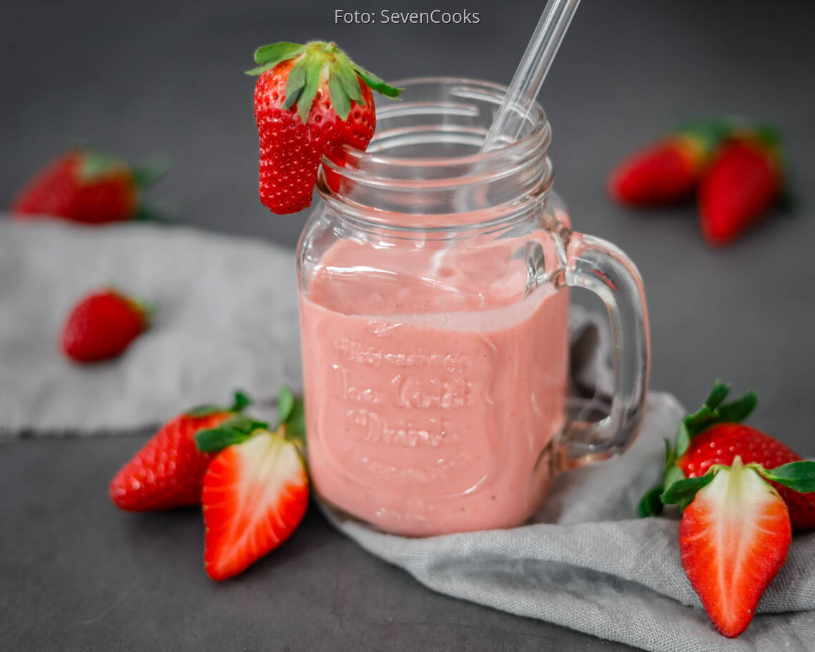 Veganes Rezept: Trinkjoghurt mit Erdbeeren