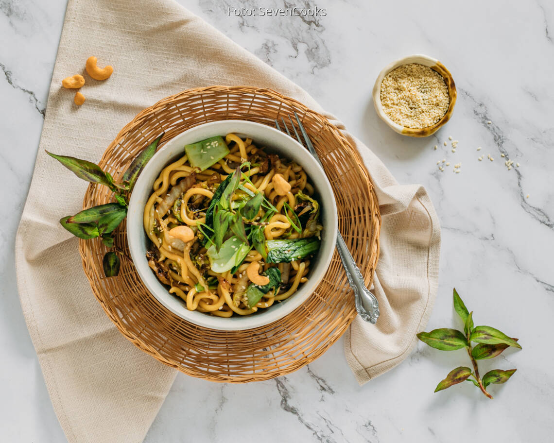 Veganes Rezept: Udon-Sesam-Bowl