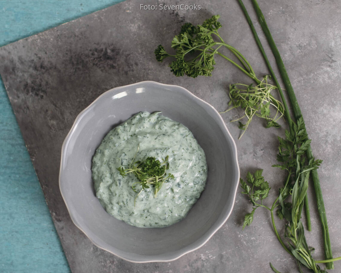 Veganes Rezept: Vegane Frankfurter Grüne Soße