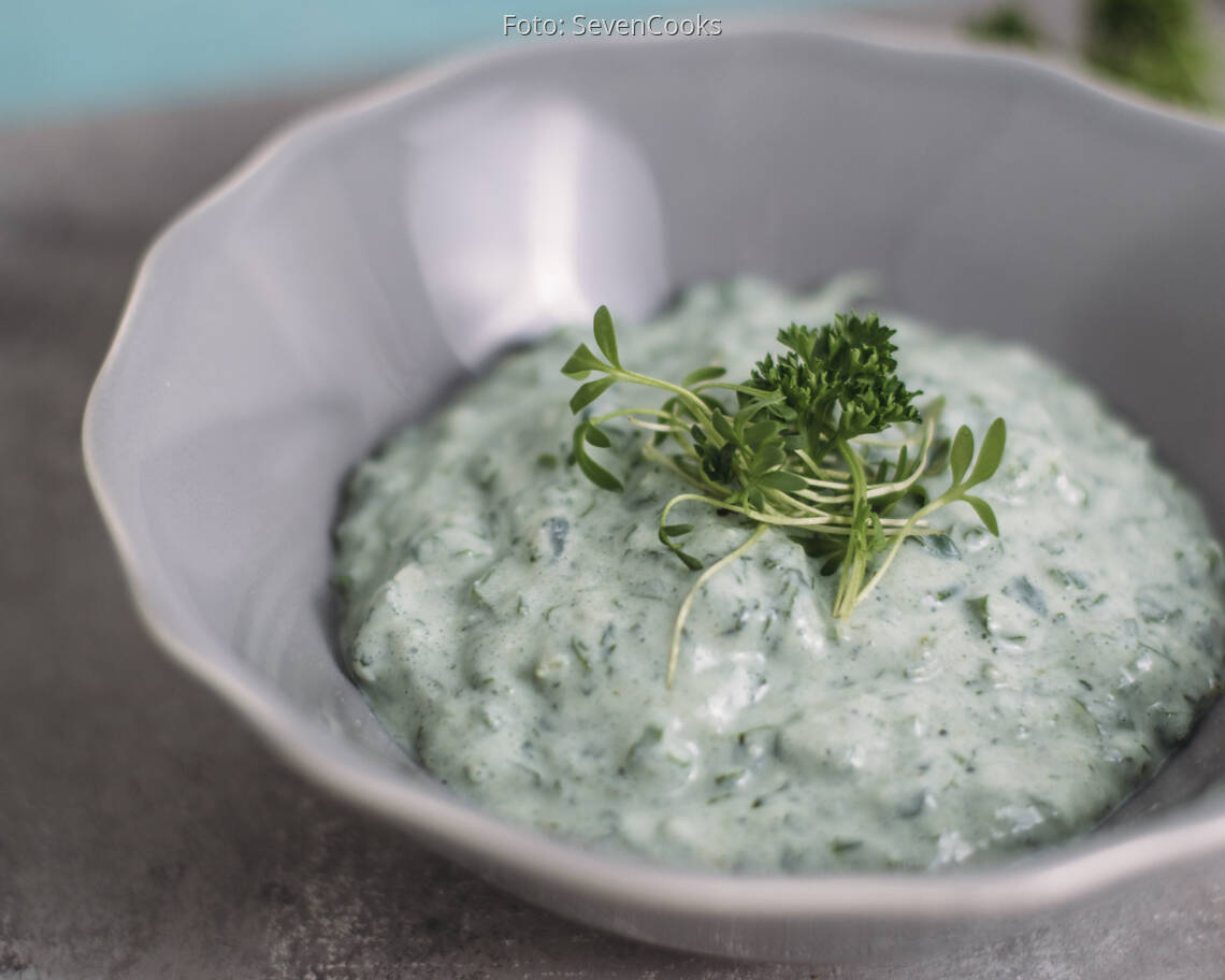 Veganes Rezept: Vegane Frankfurter Grüne Soße