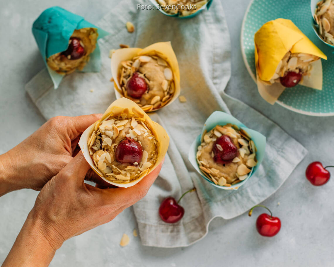 Veganes Rezept: Vegane Kirschmuffins ohne Zucker 3
