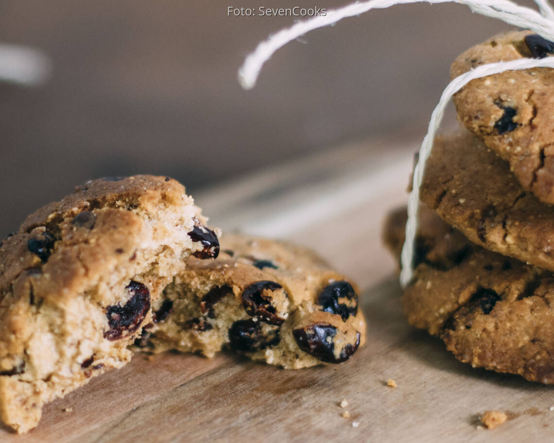 Veganes Rezept: Vegane Schokokekse mit Cranberries und Walnüssen