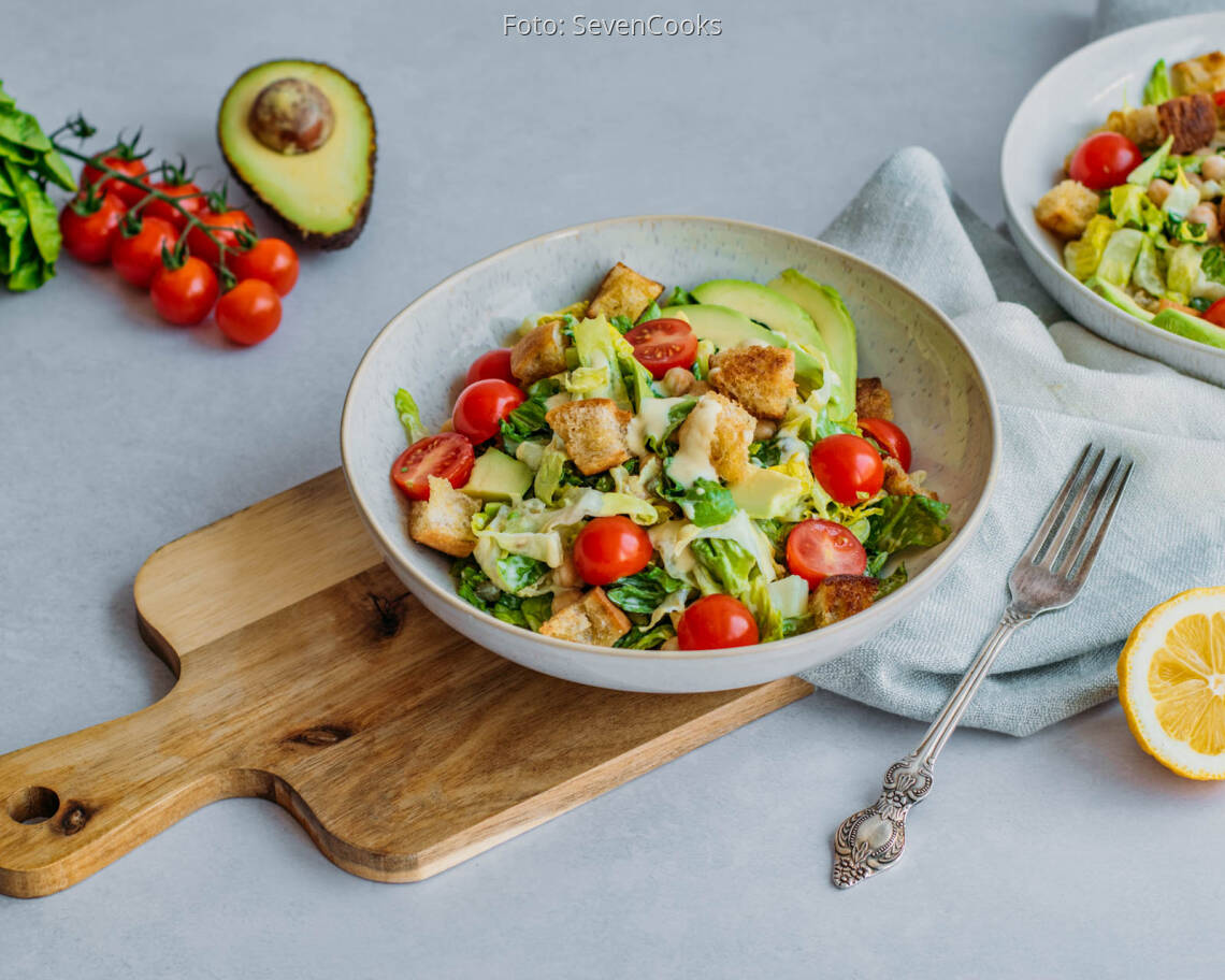 Veganes Rezept: Veganer Ceasar Salad mit Kichererbsen 1