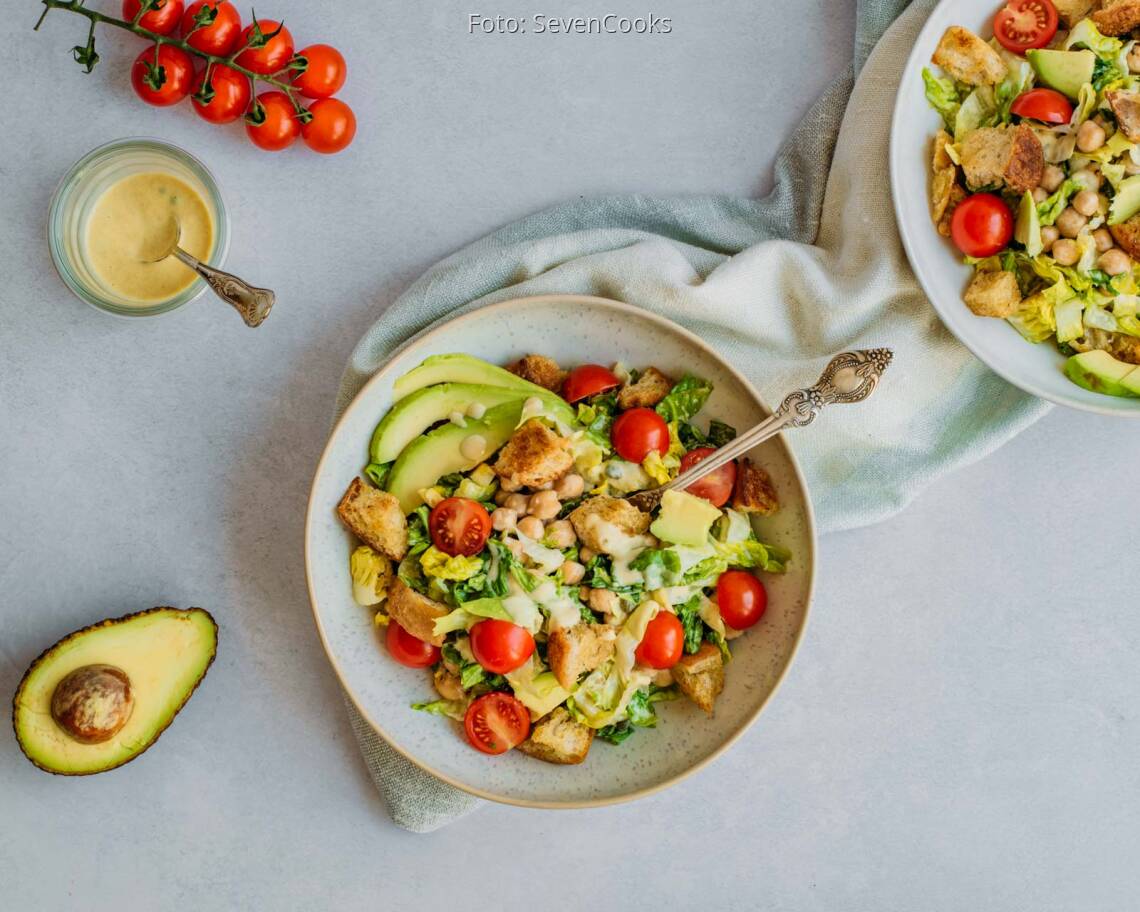 Veganes Rezept: Veganer Ceasar Salad mit Kichererbsen 3