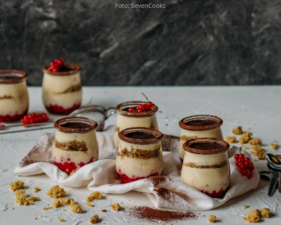 Veganes Rezept: Veganes Johannisbeertiramisu 3