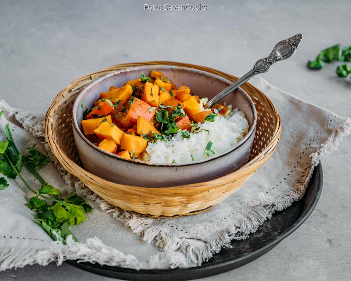 Veganes Rezept: Veganes Kürbis-Curry mit Reis 2