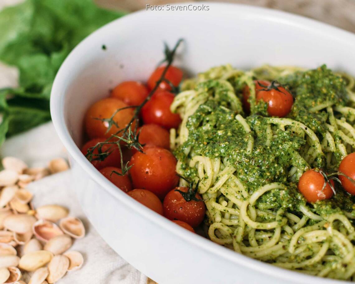 Veganes Rezept: Veganes Pesto mit Spinat und Pistazien