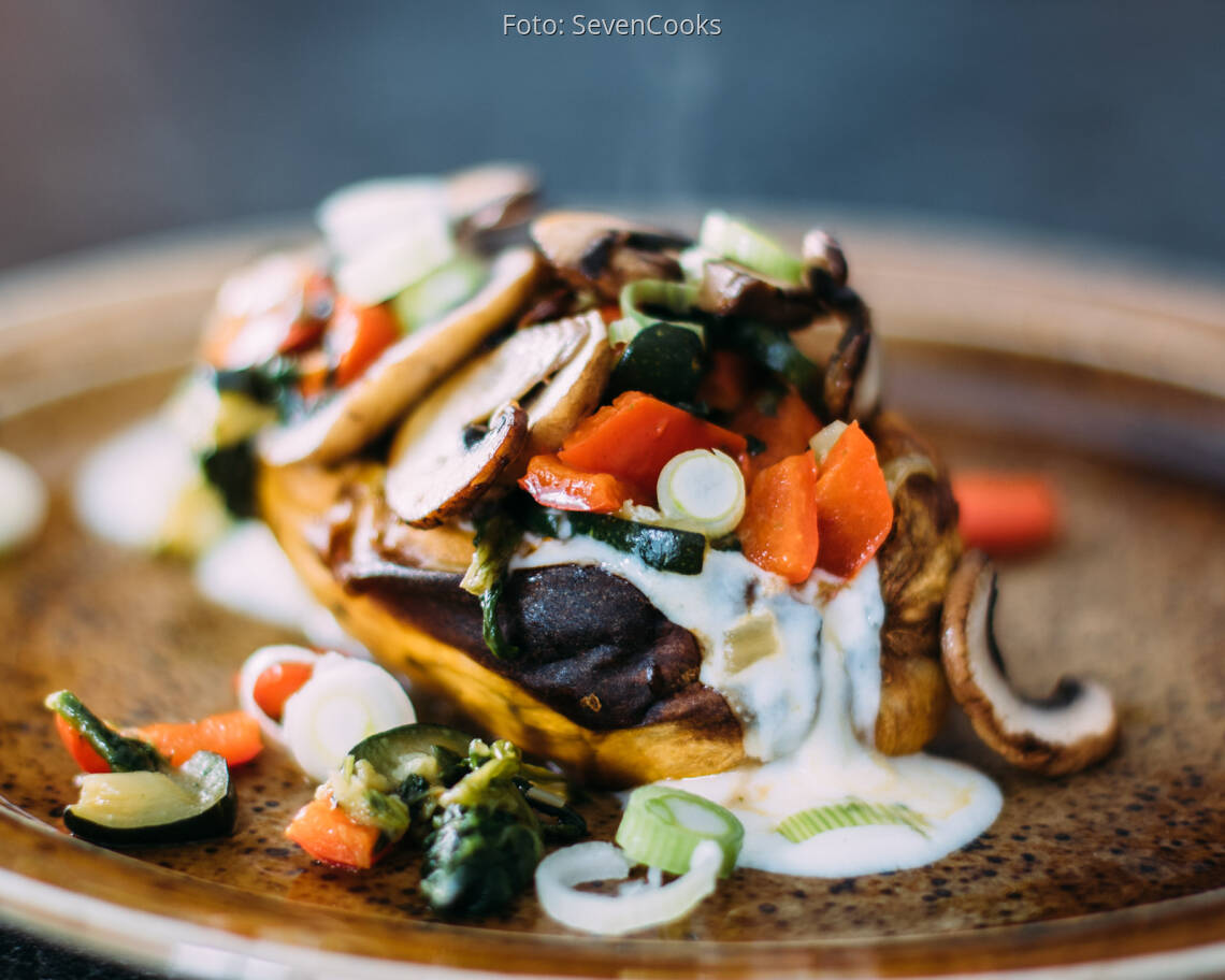 Veganes Rezept: Veggie Ofen-Süßkartoffel