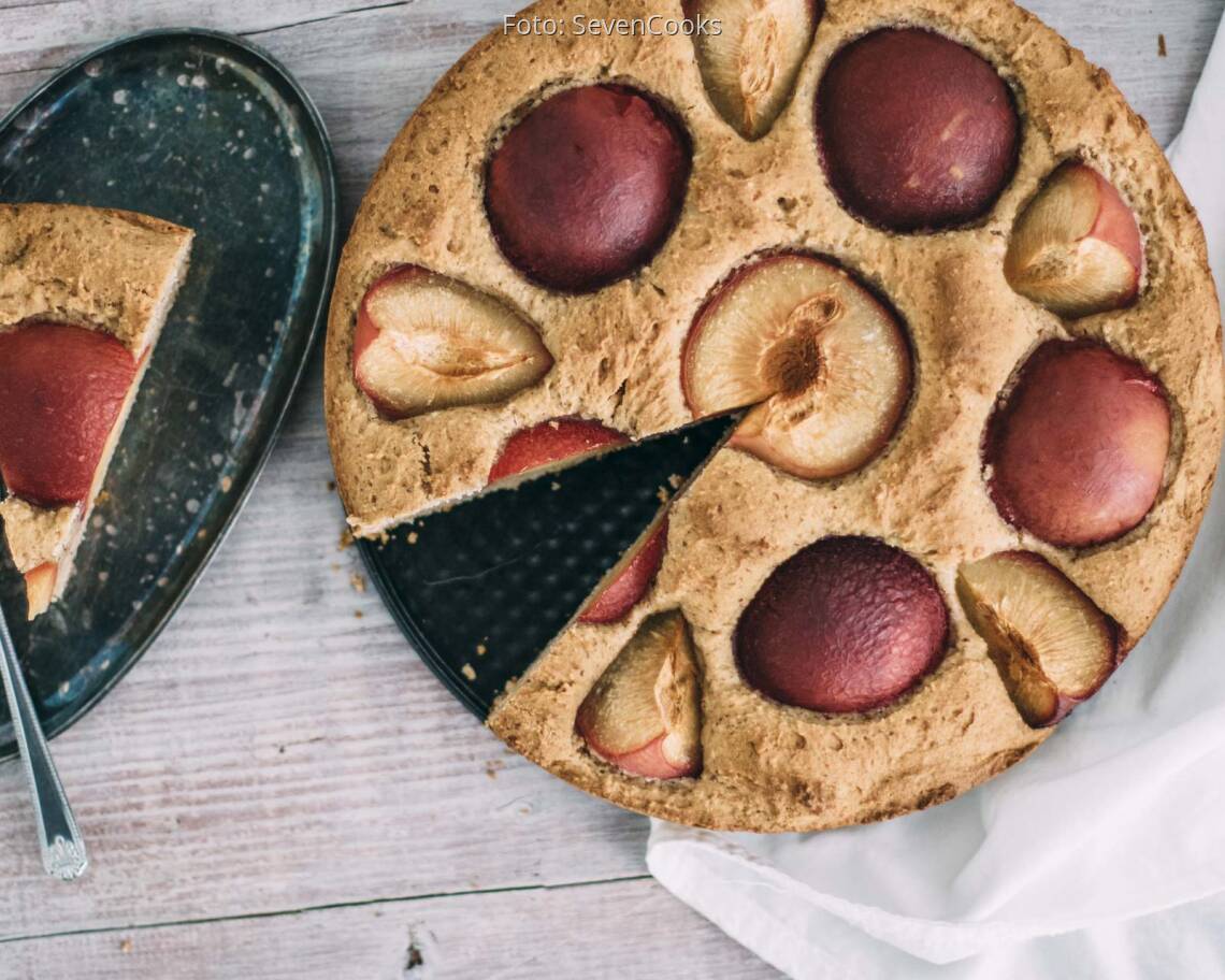 Veganes Rezept: Versunkener Pflaumenkuchen