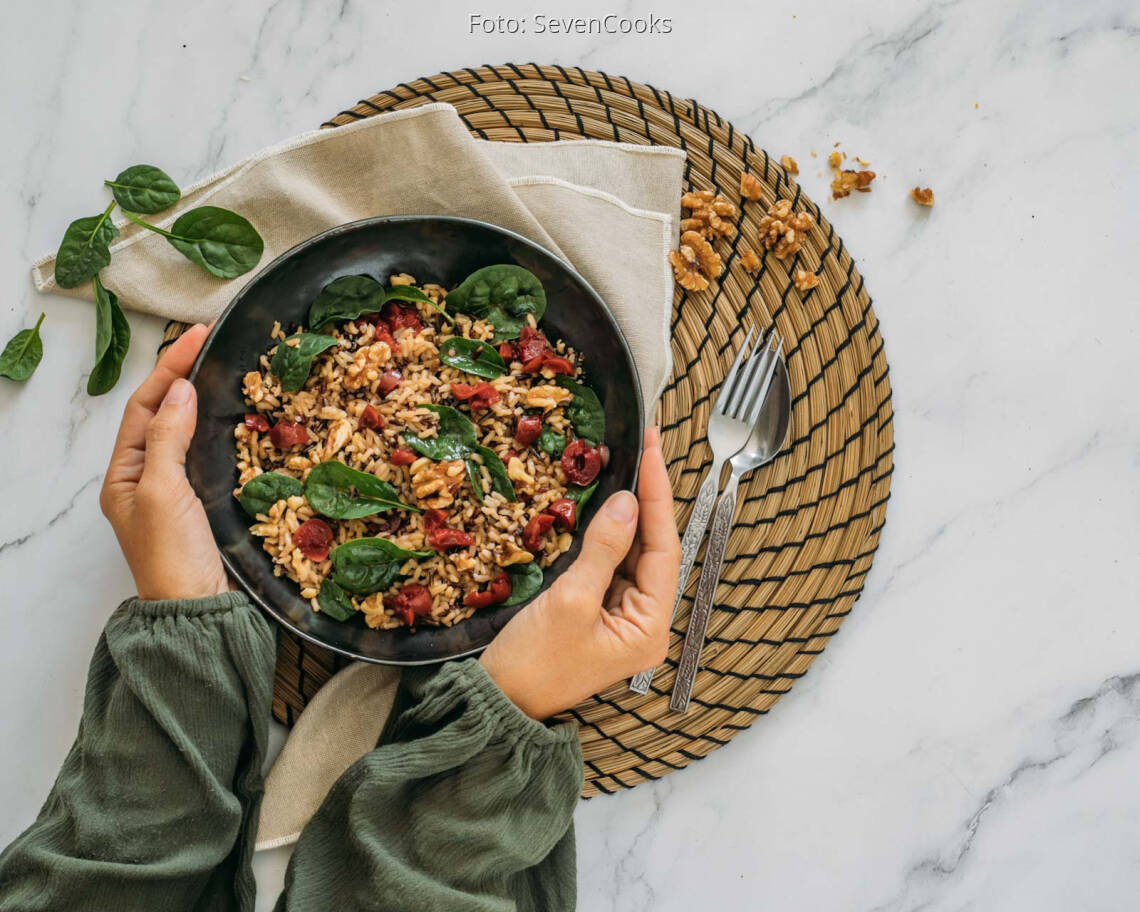 Veganes Rezept: Wildreissalat mit Sauerkirschen 3