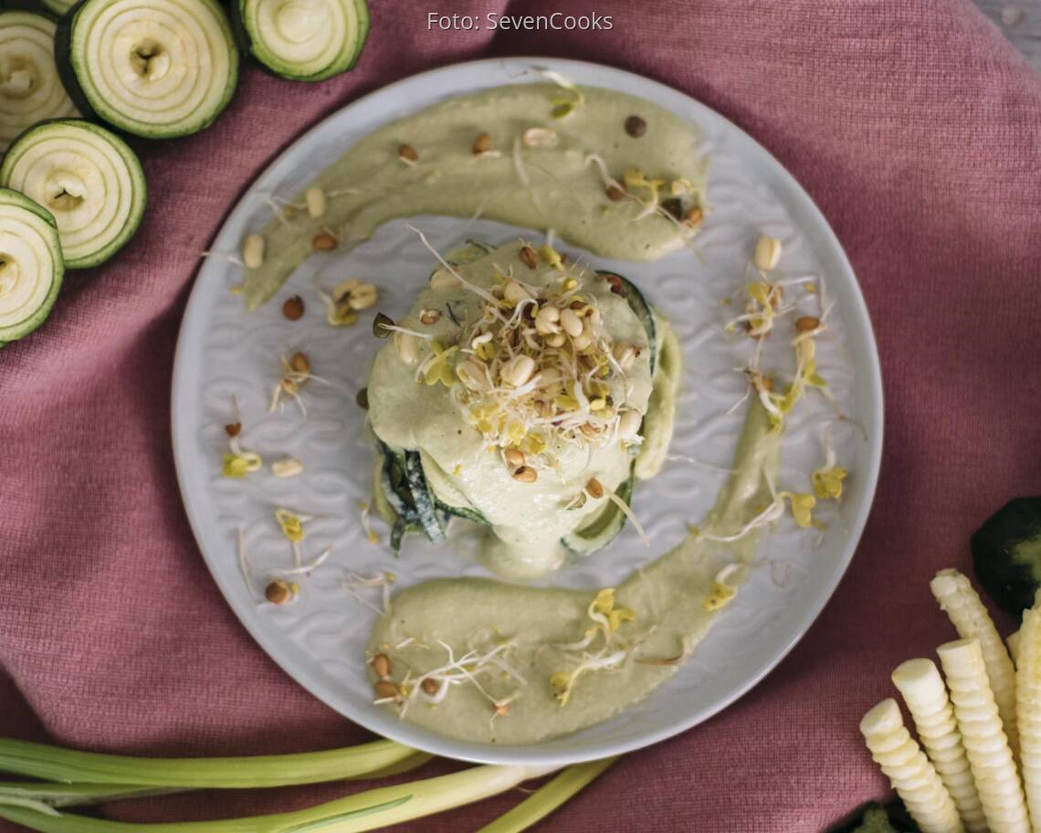 Veganes Rezept: Zucchininudeln Alfredo 3