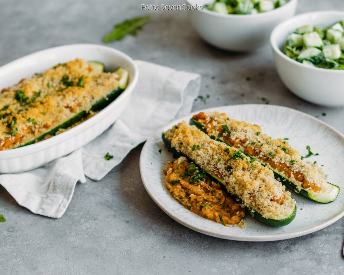 Veganes Rezept: Zucchinischiffchen mit Linsenfüllung 2