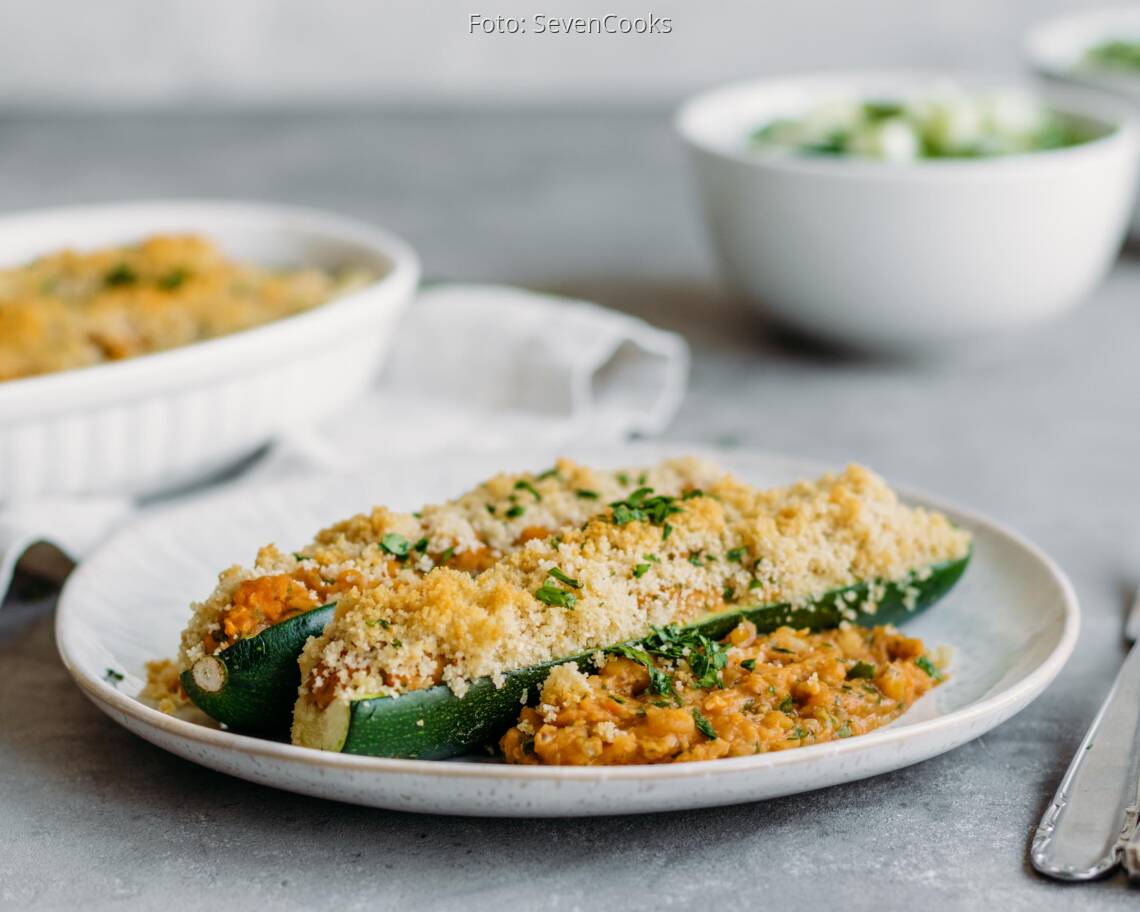 Veganes Rezept: Zucchinischiffchen mit Linsenfüllung 3