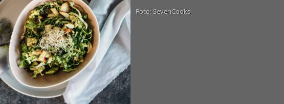 Rezeptbild für "Zuckerhut-Salat mit Kürbiskernöl"