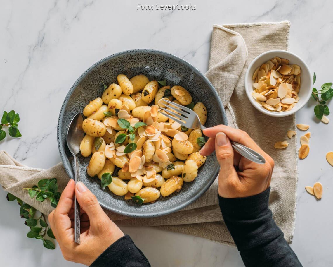 Vegetarisches Rezept: 5 Zutaten: Gnocchi mit brauner Butter und Oregano 3