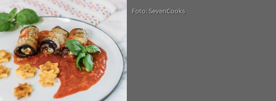 Rezeptbild für "Aubergineninvoltini mit Spinat-Ricottafüllung und Gnocchi-Sternen"