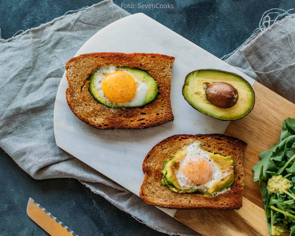 Vegetarisches Rezept: Avocado-Spiegelei-Toast 2